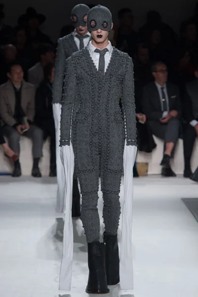 Look 11